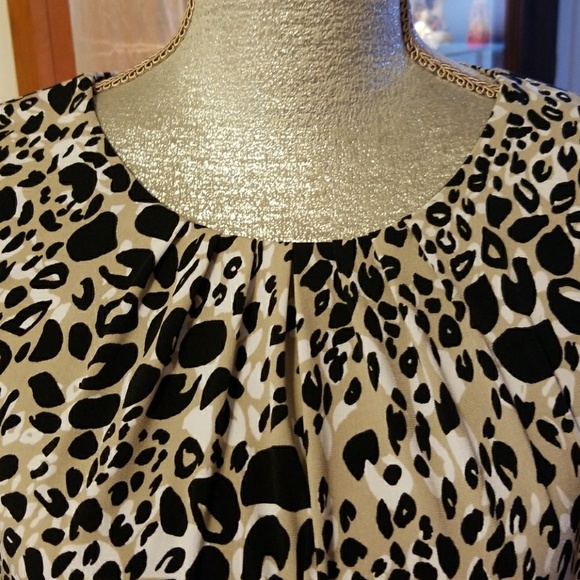 Calvin Klein Sleeveless Career Top - Picture 3 of 4